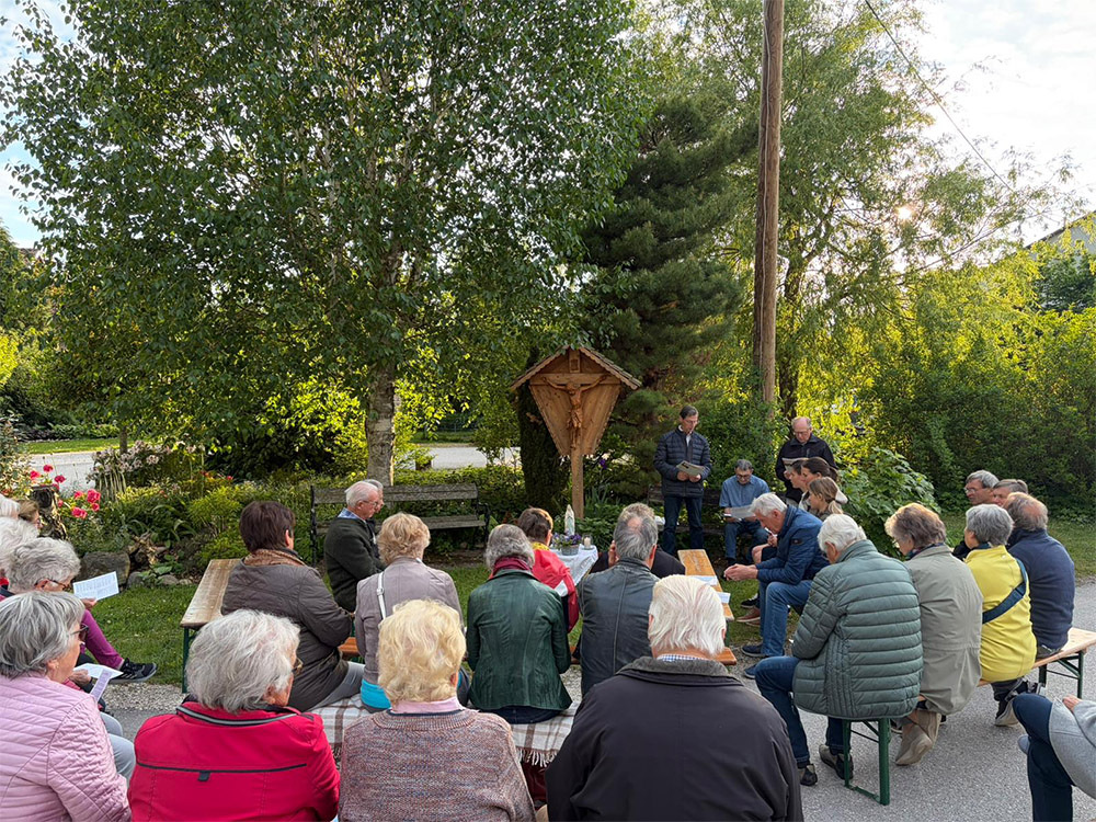 Maiandacht der KMB bei der Familie Schützenhofer
