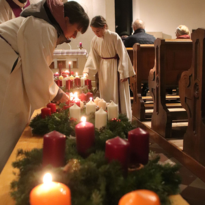 Adventfeier mit Genuss-standln in St. Quirinus
