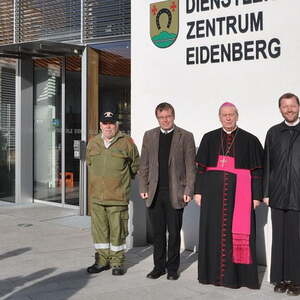 Bischof besuchte Volksschulen und Kindergarten