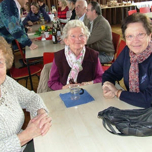 Adventkranzweihe und Schmankerlmarkt