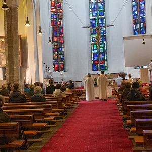 Liturgie zum Karfreitag in der Pfarrkirche Kirchdorf an der Krems