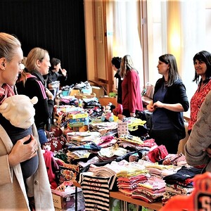Erfolgreicher Baby- und Kinderkleider-Basar