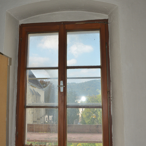 Tischlerei Watzl fertigt neue Kastenfenster für den Pfarrhof Kirchdorf/Krems.