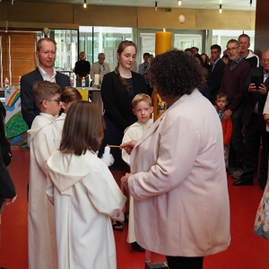 OLYMPUS DIGITAL CAMERA         