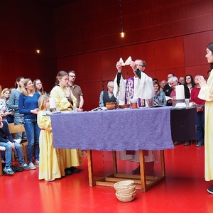 OLYMPUS DIGITAL CAMERA         