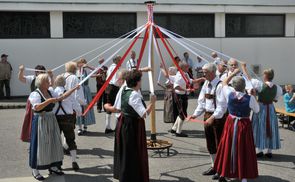 Bandltanz zum Patrozinium in Linz-St. Peter