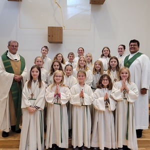 Die 'Großen' halfen den 'Kleinen' beim Ankleiden.