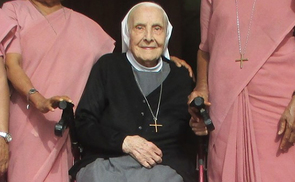 Seit 1955 als Kreuzschwester in Indien