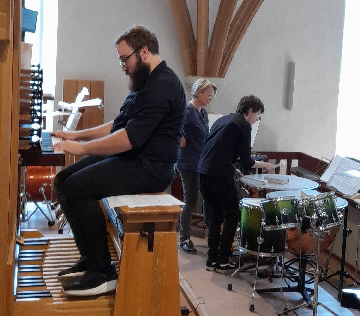 Vincent an der Orgel