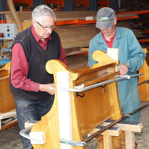 Instandsetzung der Kirchenbänke 31. Mai 2016
