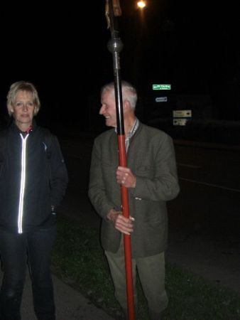 Johann Schapfl mit dem Wallfahrerkreuz