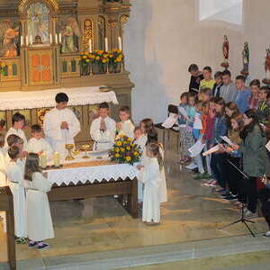 9 Ministranten in Traberg vorgestellt