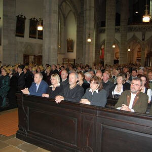 Trachtensonntag mit Ehejubilaren