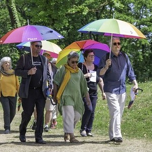 Gedenk- und Befreiungsfeier 2026 in Mauthausen anlässlich der 81. Wiederkehr des KZ Mauthausen. Themenschwerpunkt: 'Täter und Täterinnen im Nationalsozialismus'.