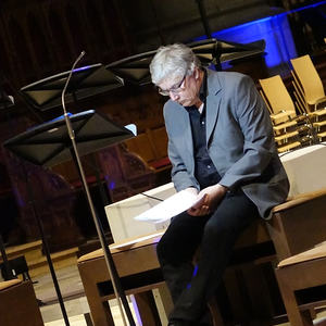 Rudolf Habringer rezitiert bei „Bitte den Bach!“  Texte rund um Komponisten