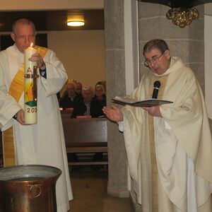  Weihe des Taufwassers                              