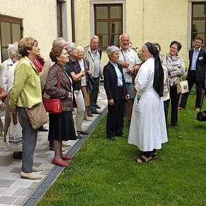 Seniorenbesuch im Krankenhaus der Elisabethinen