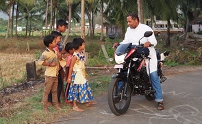 Mehr Mobilität für Priester in Indien    