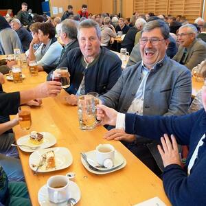 Festgottesdienst und Feier in der MZH 