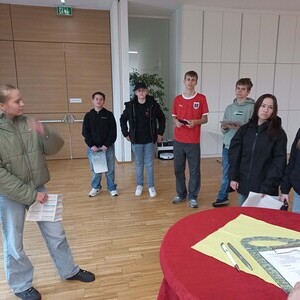 Firmlinge auf der Suche nach dem Hl, Gral