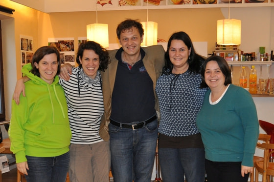 Das Projektteam und der Schauspieler (v. l.): Katharina Brandstetter, Stefanie Brandstetter, Hannes Benedetto Pircher, Anita Buchberger und Ursula Stöckl