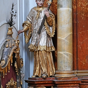 Marienaltar: Statue des Hl. Alois