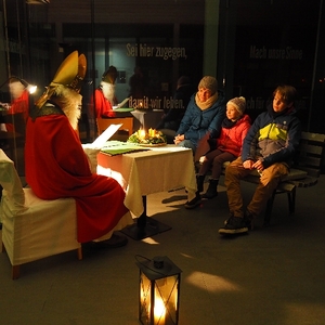 OLYMPUS DIGITAL CAMERA         