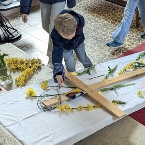 Kinderkreuzverehrung und Ratscherkinder