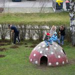 Arbeiten am Familienspielplatz