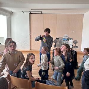 Koffertheater mit Leonora Leitl