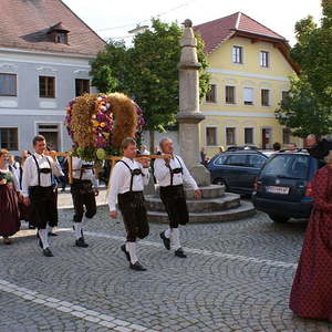 Erntedankfest mit Pfarrfoto