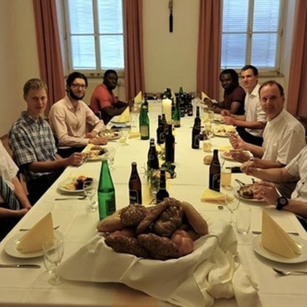 Abendessen der Seminargemeinschaft                 