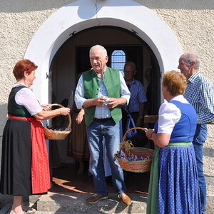 anschließend  Frühschoppen