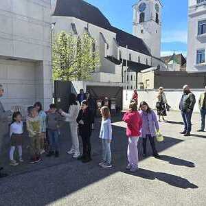 Ostereiersuche im Pfarrgarten