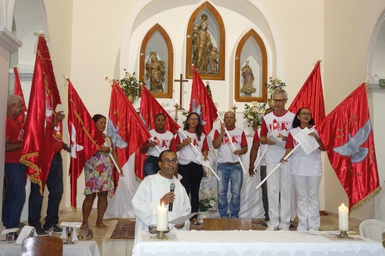 Entsendung der Fahnen                        