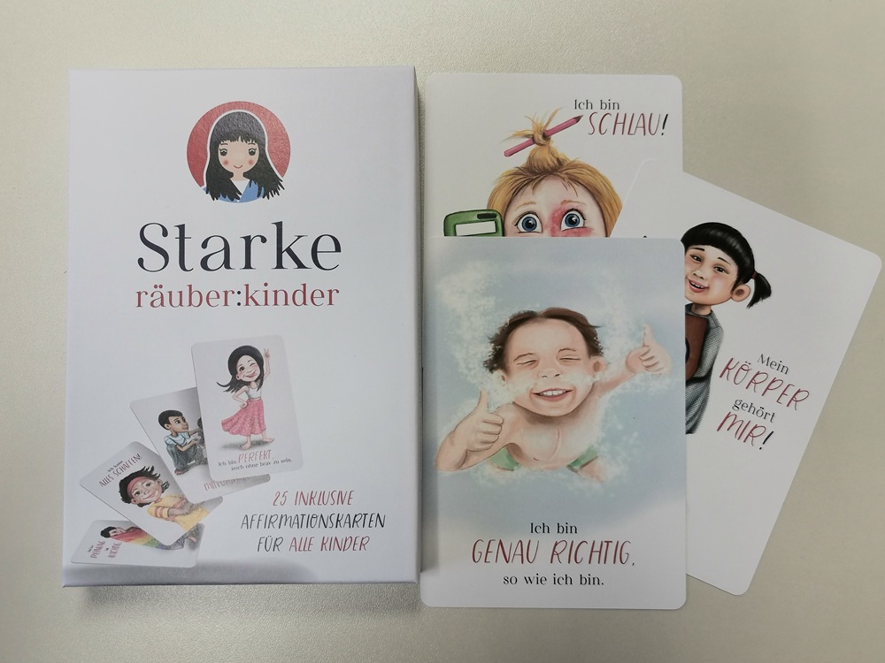 Schachtel und Karten