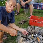 Väter beim Grillen