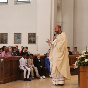 St. Quirinus feiert mit 10 Erstkommunionkindern 2026