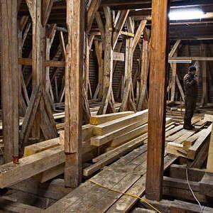 erste Fotos von der Dachstuhlsanierung