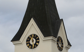 Zeitumstellung: In Windhaag wird noch selbst Hand angelegt