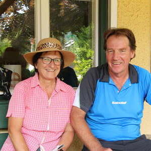 vor dem Kloster Gut Aich