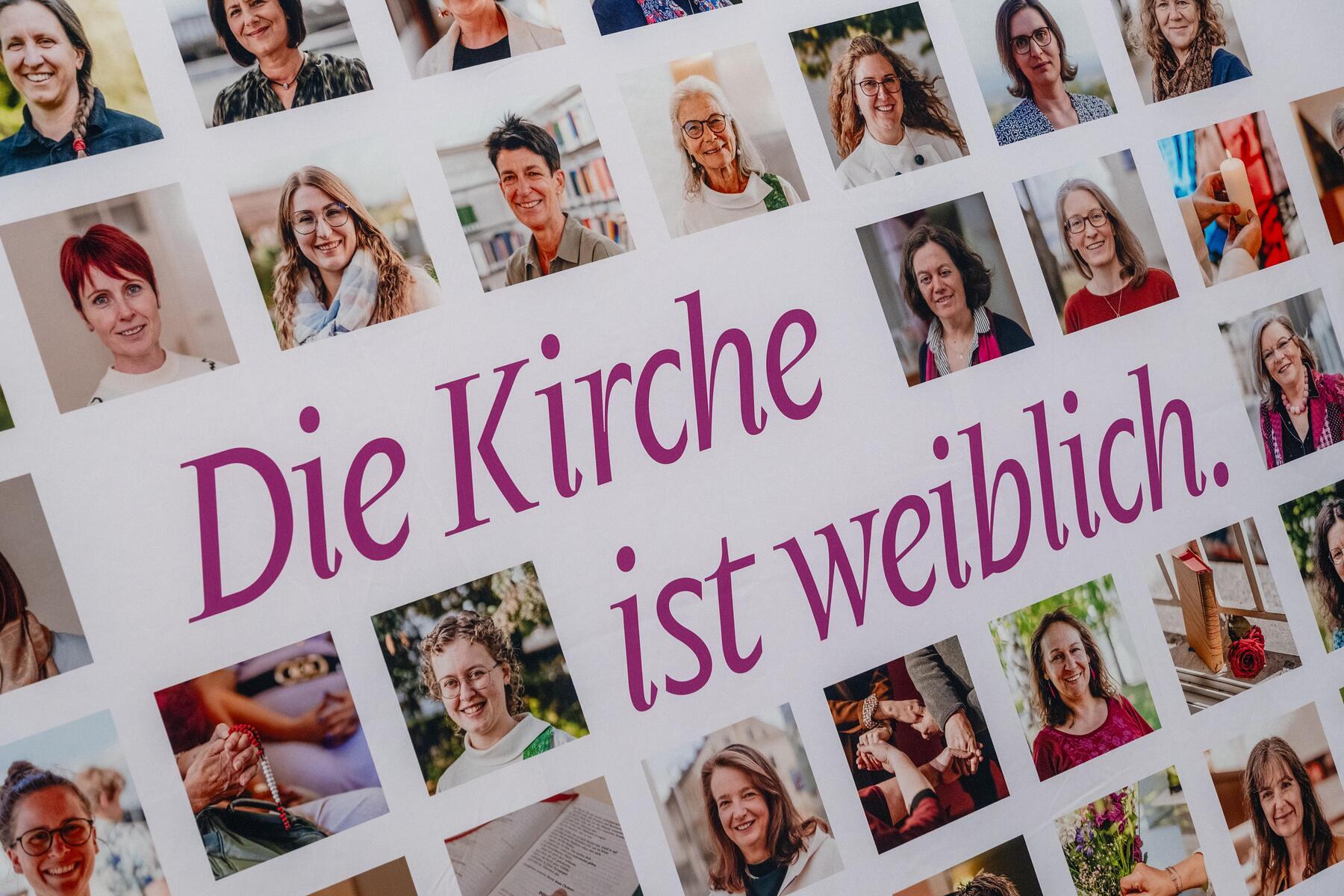 Vernissage der Fotoausstellung „Die Kirche ist weiblich“