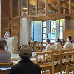 Irene Rossoll bei der Predigt