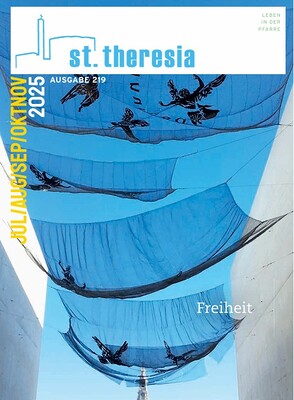 Tücher zwischen 2 Gebäuden