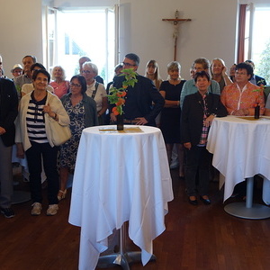        Ausstellungseröffnung im Pfarrsaal                        