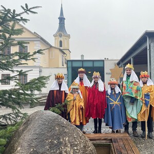 Vor dem Pfarrzentrum