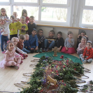        Palmfeier im Pfarrcaritas-Kindergarten Hörsching                        