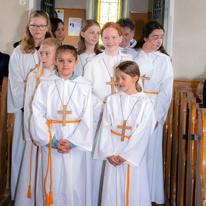 Allen voran die Ministrantinnen