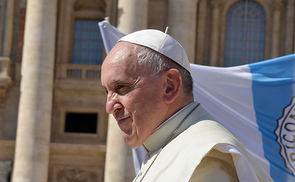 Papst prangert zunehmende soziale Ungleichheit unter Corona an