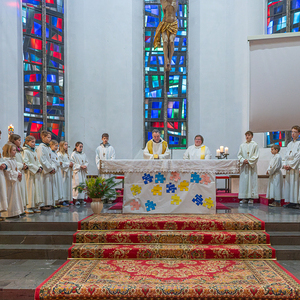 Aufnahme von neuen Minis beim Gottesdienst am Christkönigs-Sonntag